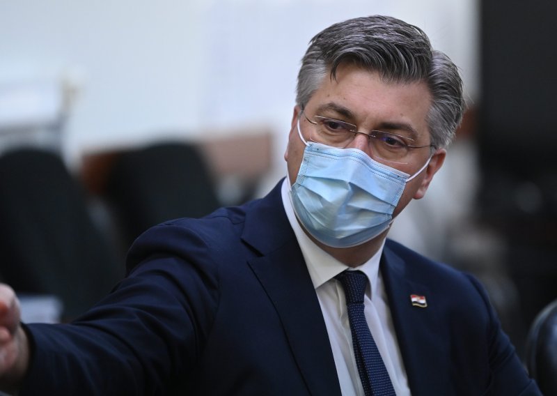 Plenković komentirao Pupovca na Dodikovoj neustavnoj proslavi te najavio: Hrvatski policajci odlaze u Srbiju!