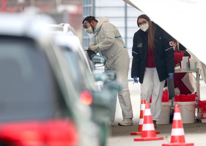 U posljednja 24 sata 8555 novih slučajeva zaraze, preminule su 32 osobe