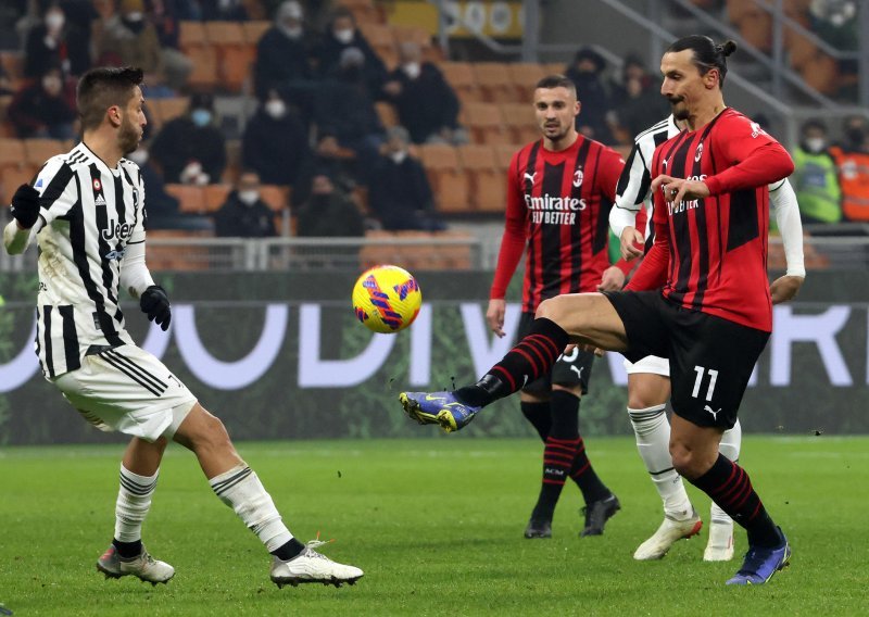 Milan nije znao kazniti skromni Juventus; bivši Dinamov igrač zabio u pobjedi koja je Napoli približila vodećem Interu