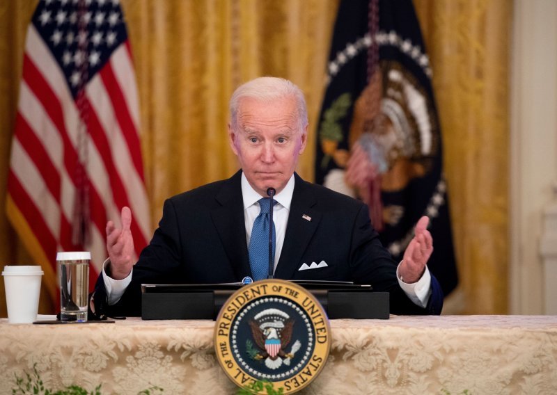 [VIDEO] Biden sočno opsovao novinara Fox Newsa nakon pitanja o inflaciji