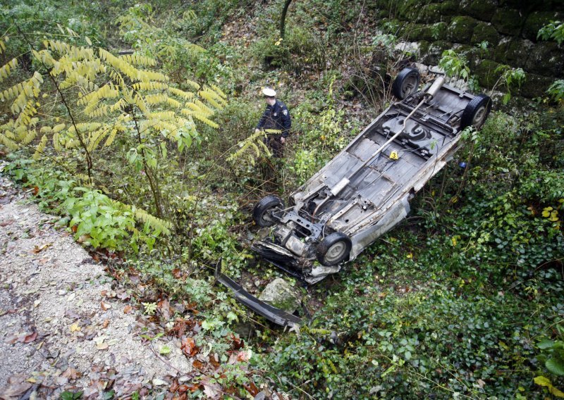 17-godišnja trudnica preživjela pad u provaliju