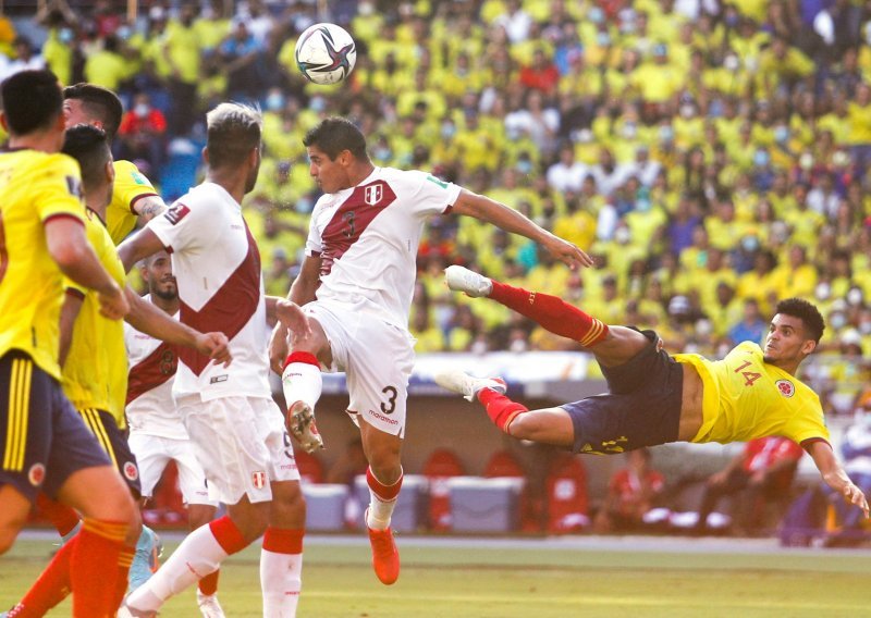 Peruanci u samoj završnici utakmice šokirali na gostovanju kod Kolumbije, težak poraz Bolivije
