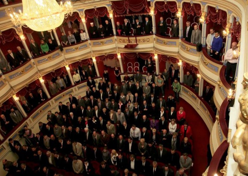 Nepoznavanje domaće književnosti u HNK-u Osijek