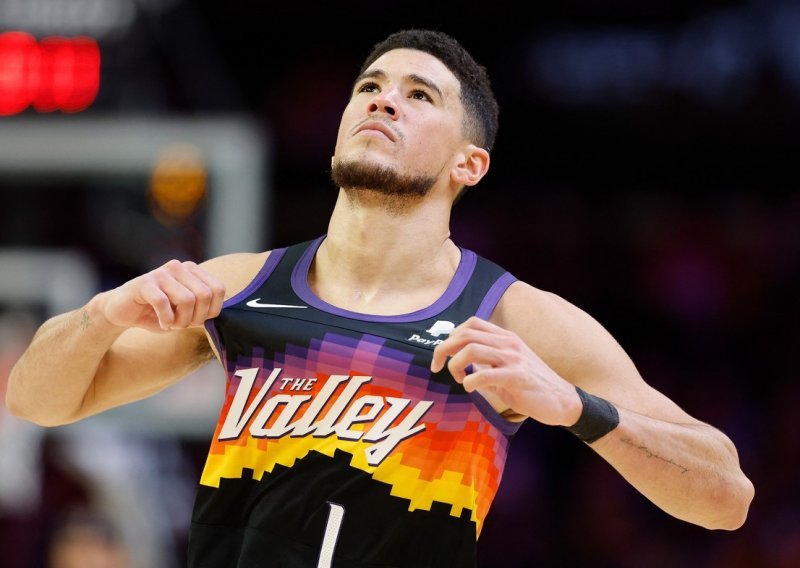 Devin Booker i društvo iz Phoenix Sunsa održali lekciju Brooklyn Netsima kojima se vratio James Harden