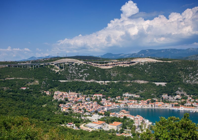 Bakar - grad bogate povijesti i zaljeva kakvog nema na Mediteranu i dalje pati zbog stigme koju mu je donijela koksara