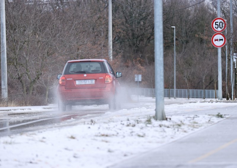 Pogoršanje vremena uz kišu, a u gorju susnježicu i snijeg