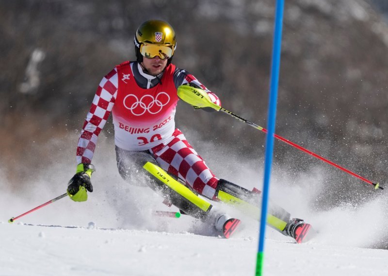 Olimpijski slalom; Strloz vodeći nakon prve vožnje, Hrvati vrlo dobri - Kolega 18. Zubčić 21., Vidović 26.