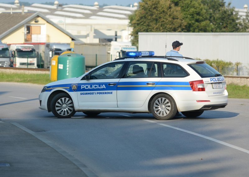 Poreč: Jedna osoba poginula u prevrtanju vozila