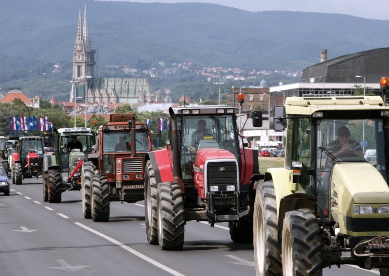 Kotač traktora mu otrgnuo stopalo