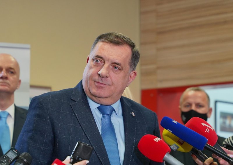 Dodik ukrajinske branitelje nazvao 'naoružanom bandom'