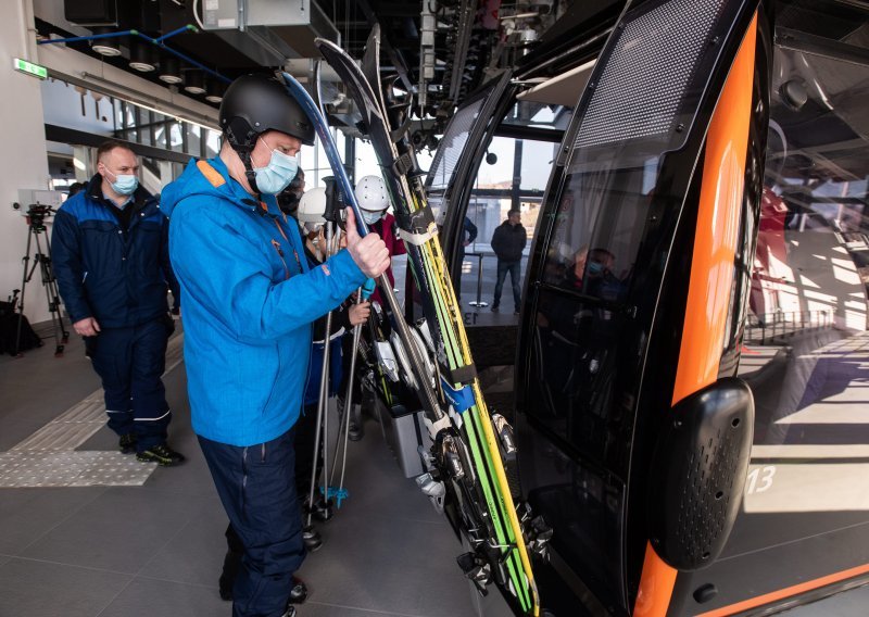 Žičara u svega tri sata prevezla 2500 ljudi u jednom smjeru