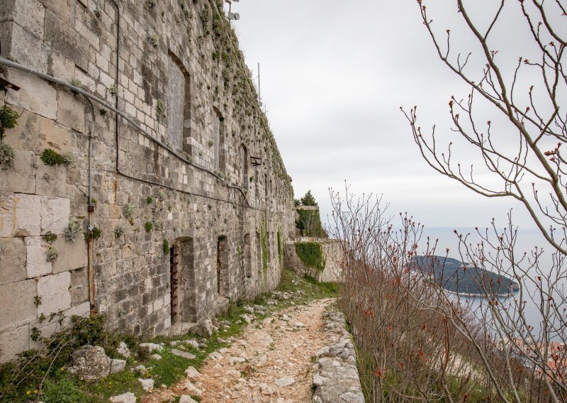 Tvrtka 'Razvoj golf' bez odgode mora predati tvrđavu Imperial Gradu Dubrovniku