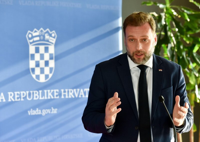 Banožić: Hrvatska šalje 70 vojnika u Mađarsku