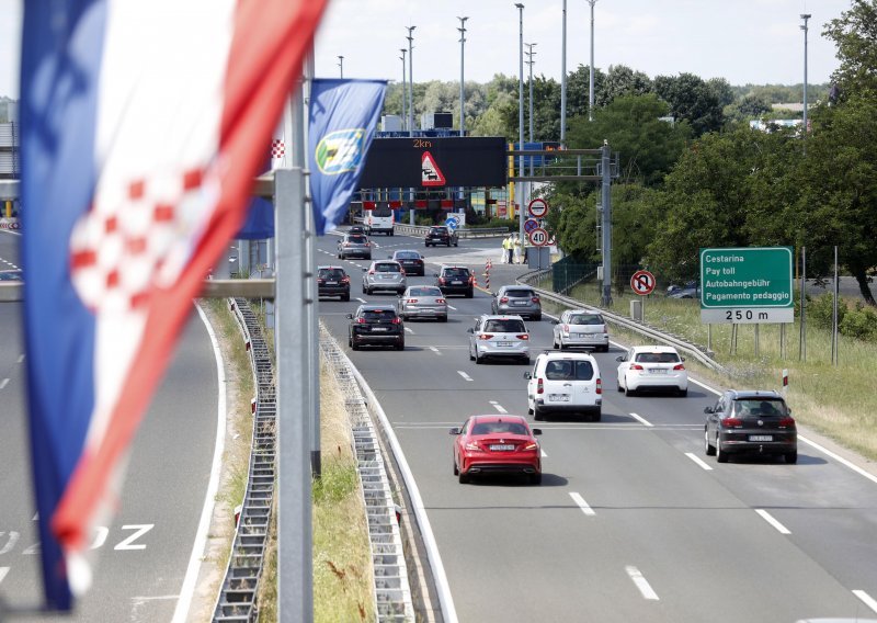 Policija presretačem ulovila muškarca koji je na A1 potegnuo 250 km/h, a bio je i pijan