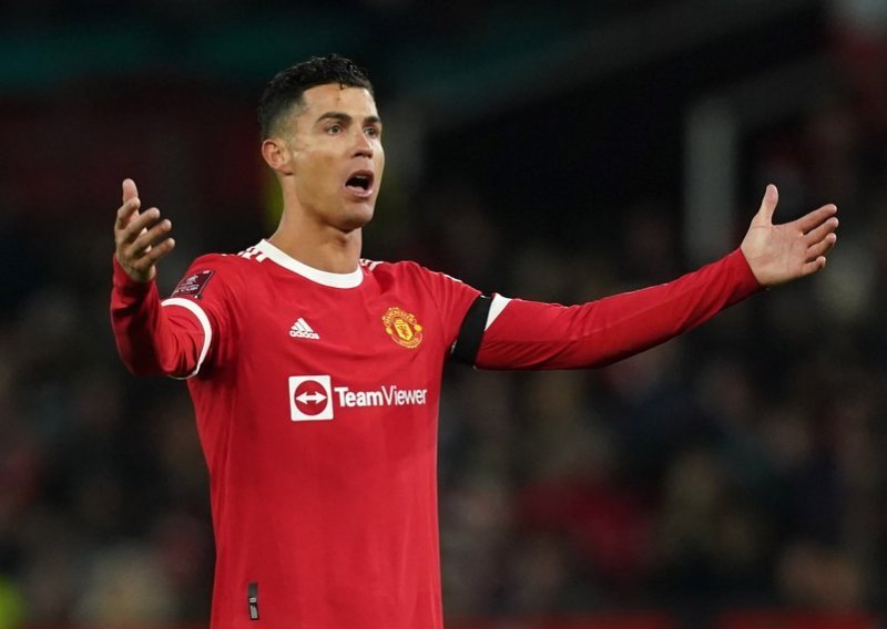 Skandal potresa Manchester United; uvrijeđeni Cristiano Ronaldo lažirao je ozljedu i izdao suigrače, odbio je igrati u derbiju?