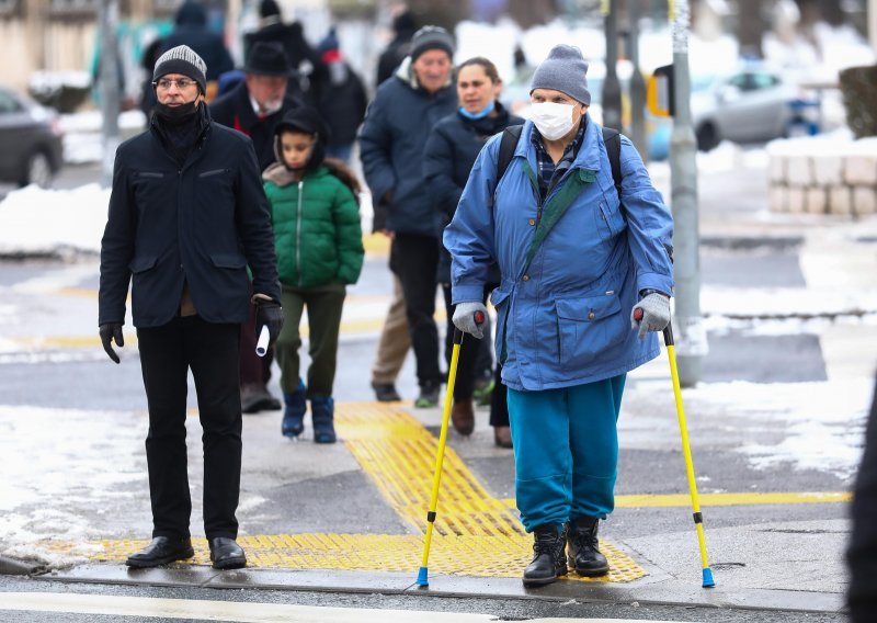 BiH: Ukida se CTP pravilo, maske nisu obvezne, pada broj hospitaliziranih