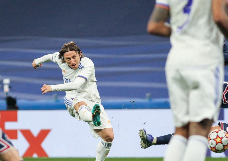 Čarobnjak iz Zadra Luka Modrić oduševio je svojom genijalnošću i energijom. Nećete vjerovati koliko je pretrčao protiv PSG-a