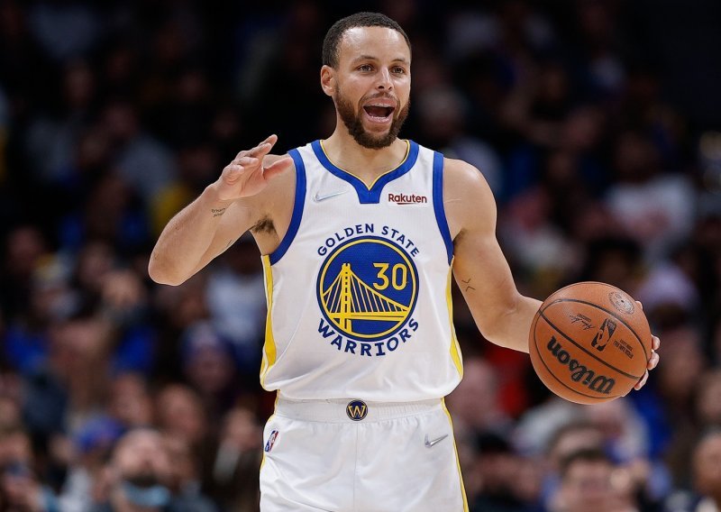 Stephen Curry srušio je Denver i upisao se u povijest NBA lige; evo koliko igrača je dosad ušlo u ovo odabrano društvo