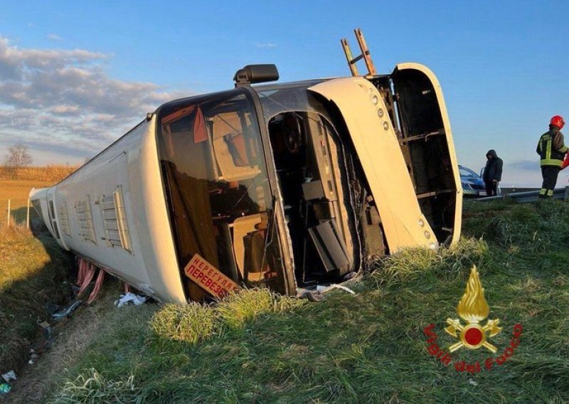 Autobus s desecima Ukrajinaca prevrnuo se u Italiji