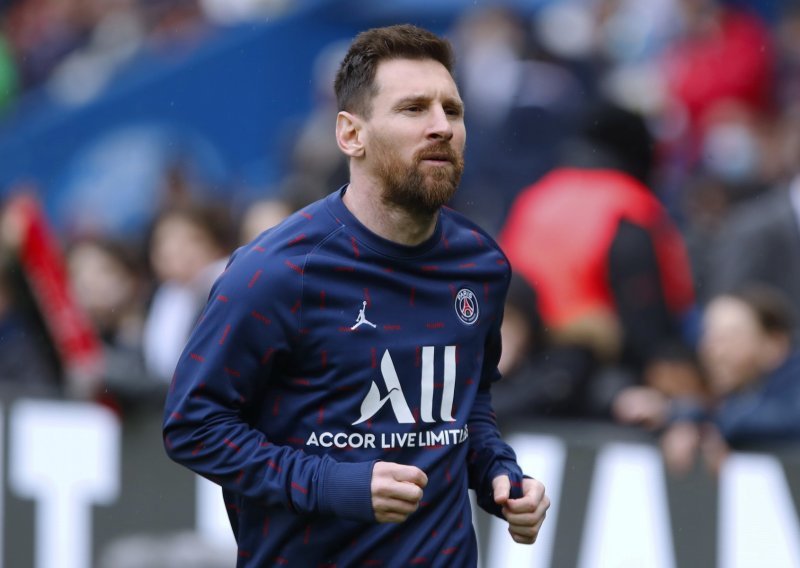 Lionel Messi prelomio oko svoje budućnosti; za takvu odluku imao je jako dobar razlog, dovoljan je bio pogled na ugovor