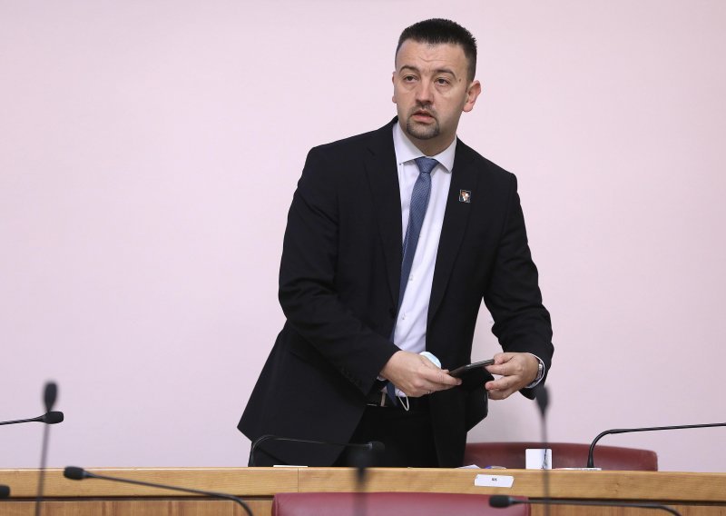 Pavliček: Obnova je najveći grijeh ove Vlade