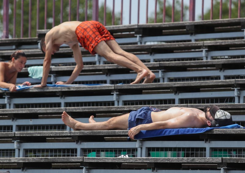 Zagreb traži spasioce za rad na gradskim jezerima i bazenima u novoj sezoni, a evo i satnice