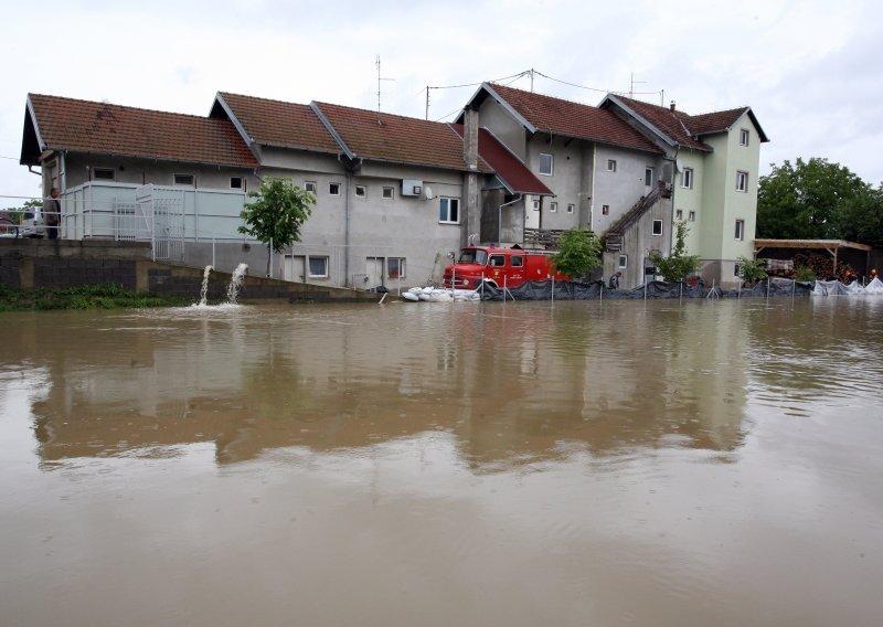 Glavni krivac za poplave - Hrvatske vode?