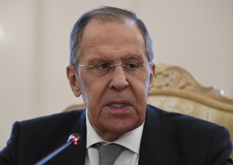 Lavrov: Više od milijun ljudi pobjeglo iz Ukrajine u Rusiju