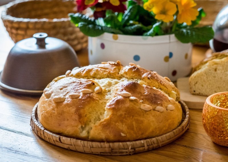 Mirisna, meka i tako sočna: Ovo je najbolji recept za neizostavnu pincu koji uspijeva svaki put