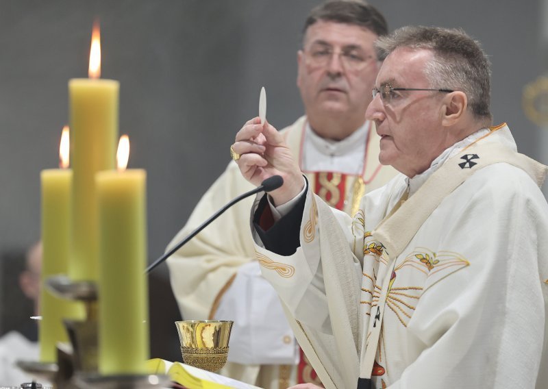 Uskrsna čestitka kardinala Bozanića: Svi u dubini srca žele mir