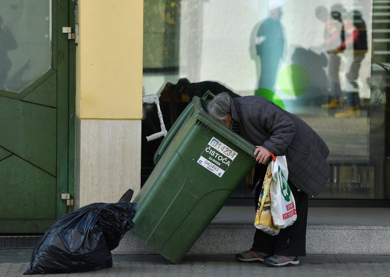 Naši umirovljenici su među pet najsiromašnijih u Europskoj uniji, sada neki ostaju i bez energetskog dodatka; Plenković: Riješit ćemo