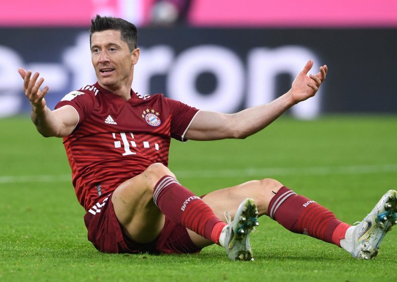 Robert Lewandowski stavio je dva zahtjeva pred Bayern; njemački prvak ispunit će mu jedan, ali drugi će ići malo teže...