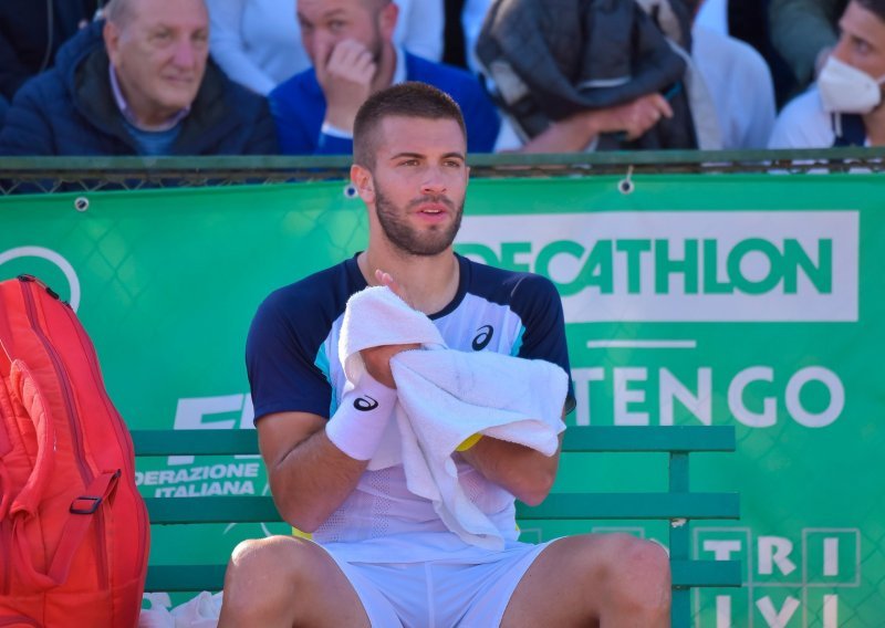 Borna Ćorić nije se dugo zadržao na Mastersu u Madridu; bolji je bio srpski predstavnik Dušan Lajović