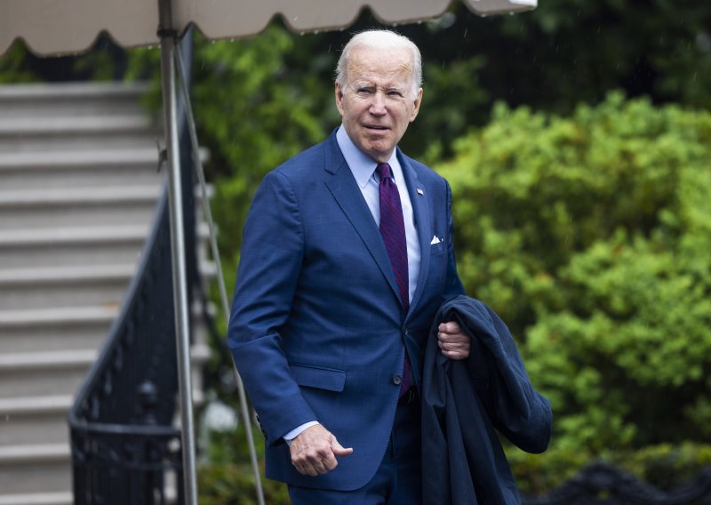 Biden bi trebao odobriti paket oružja za Ukrajinu od 100 milijuna dolara