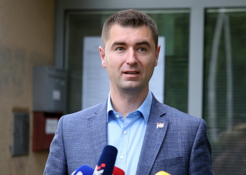 Filipović na pitanje zašto će cijena goriva od srijede i dalje biti veća nego u Sloveniji: 'Oni su limitirali cijenu naftnih derivata i Petrol je već podnio tužbu protiv države'