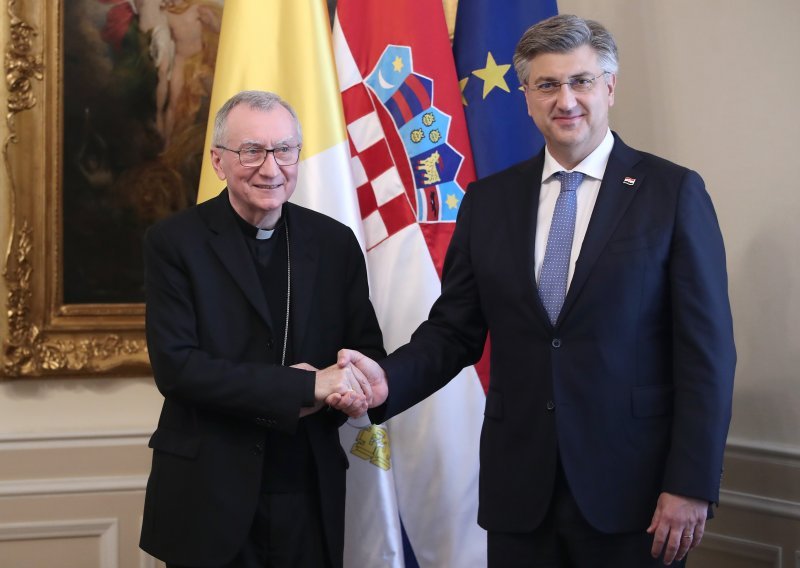 Parolin s Plenkovićem: Vatikan se snažno zalaže za jednakopravnost naroda u BiH