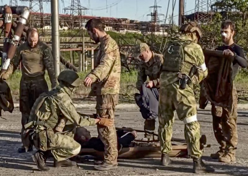 Crveni križ počeo popisivati ratne zarobljenike iz Azovstalja