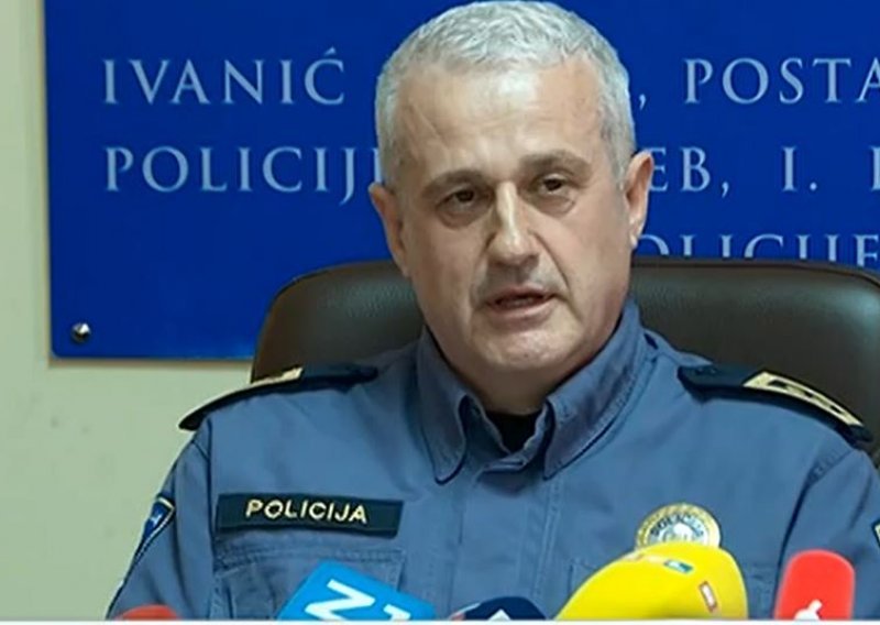 Policija tvrdi da je ispalila jedanaest hitaca u zemlju te da su Torcidaši ozlijeđeni od - rikošeta: 'Više stotina njih napalo je šesnaest policajaca. Dobro da policajci nisu zapaljeni'