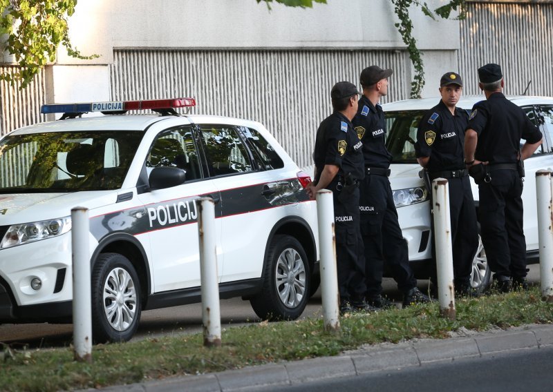 Načelniku policije kriminalci u BiH zapalili kuću