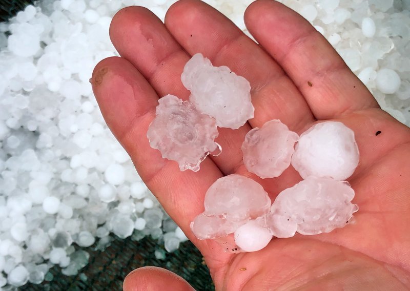 Tuča veličine oraha pogodila sjever Hrvatske, upaljen meteoalarm