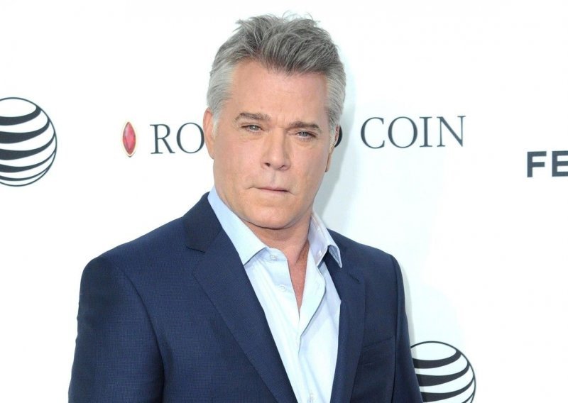 Iznenada je preminuo Ray Liotta, slavni glumac kojeg pamtimo po legendarnoj ulozi u 'Dobrim momcima'