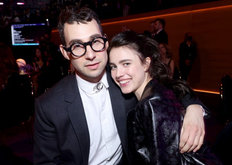 Nakon manje od godine dane veze sigurni su da je njihova ljubav ona prava: Zaručili se Margaret Qualley i Jack Antonoff