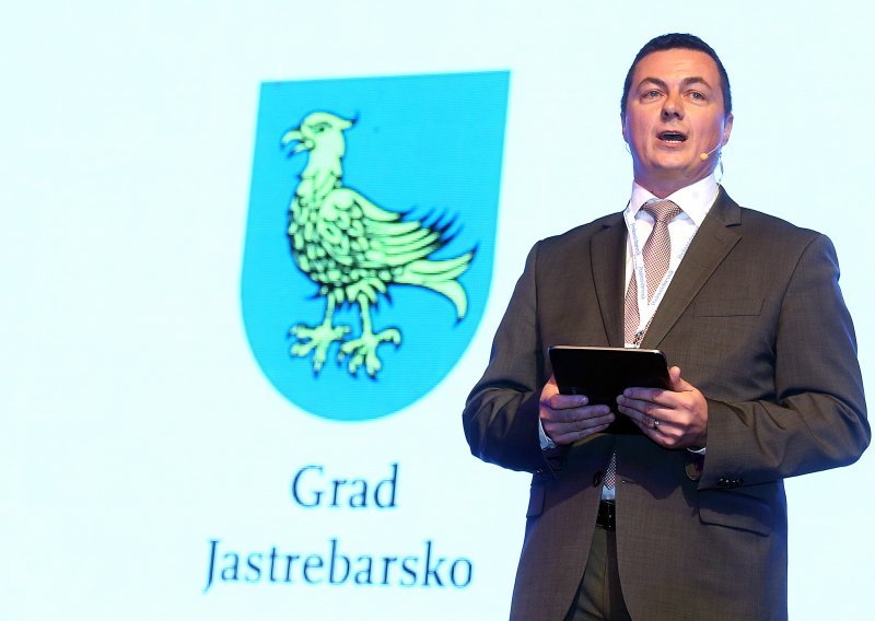 Gradonačelnik Jastrebarskog: Zašto HDZ-ovi gradonačelnici sad šute?