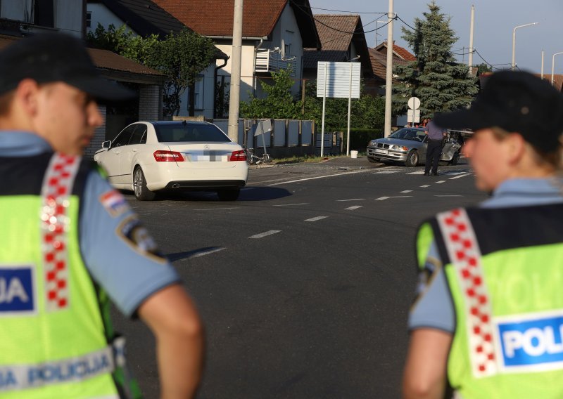 U prometnoj nesreći u Valpovu poginuo vozač, dvije osobe ozlijeđene