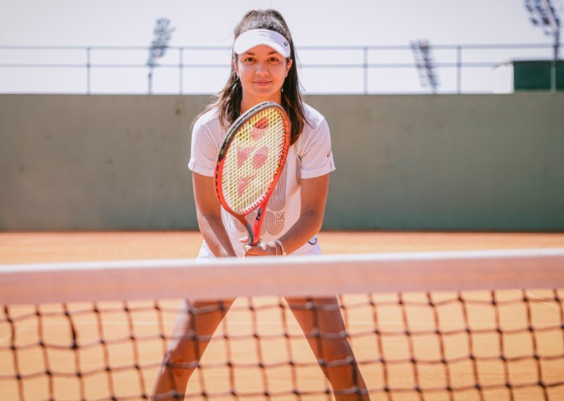 Hrvatska tinejdžerica Petra Marčinko nova je svjetska senzacija: Tenis joj je ljubav, matematika i strani jezici strast, a znate li koliko joj traje godišnji odmor?