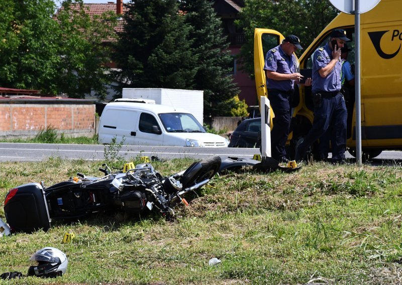 U sudaru s teretnim vozilom poginuo poduzetnik na motociklu