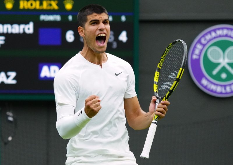 Španjolski tinejdžer Alcaraz na pitanje o pritisku u Wimbledonu i Đokoviću iskreno priznao što misli o svemu; mnogi su ostali zbunjeni...