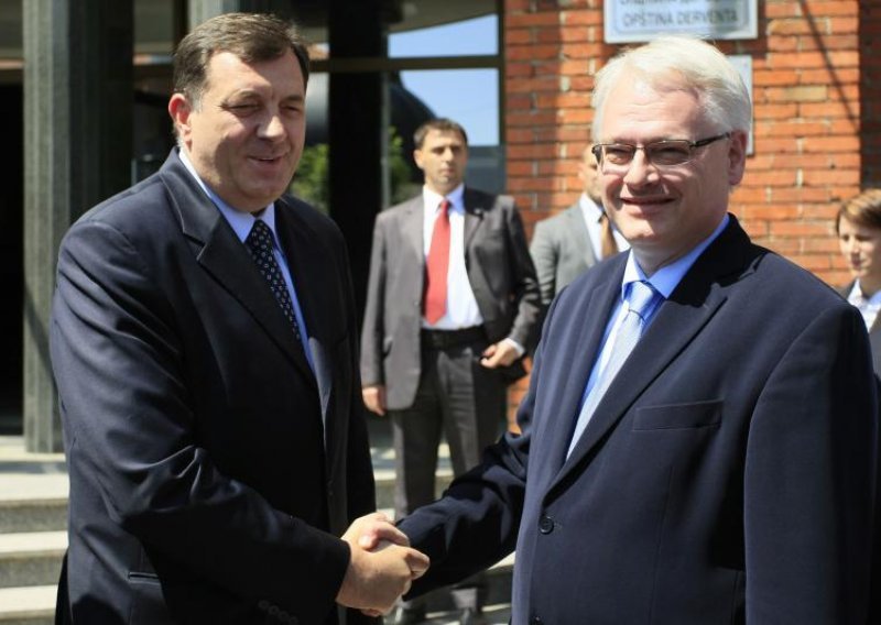 Josipovic says return of Croats to Bosnia is too slow