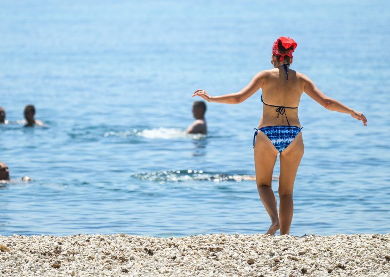 I dalje sunčano i vruće, ali nestabilno. Doznajte gdje će biti pljuskova i grmljavine