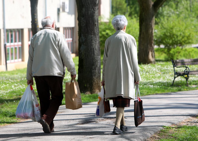 Dobra vijest za 155.000 umirovljenika, moći će koristiti osobnu i obiteljsku mirovinu